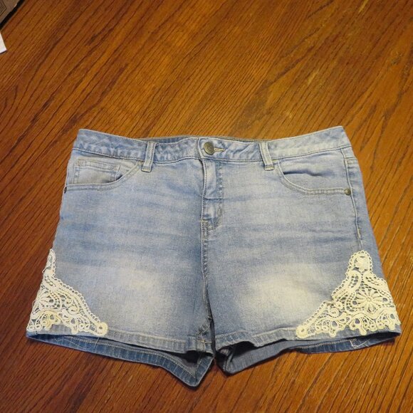 Justice Blue Denim Short Shorts Size 16 Plus - Picture 1 of 6